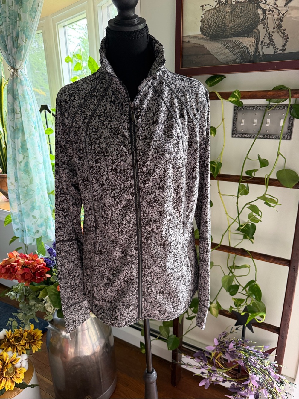 Women's Full-Zip Utility Jacket in Black & White Marled NWOT